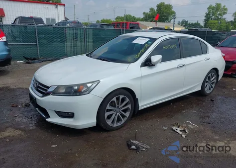 2015 Honda Accord Sport z USA, uszkodzony, nr VIN 1HGCR2F58FA006523